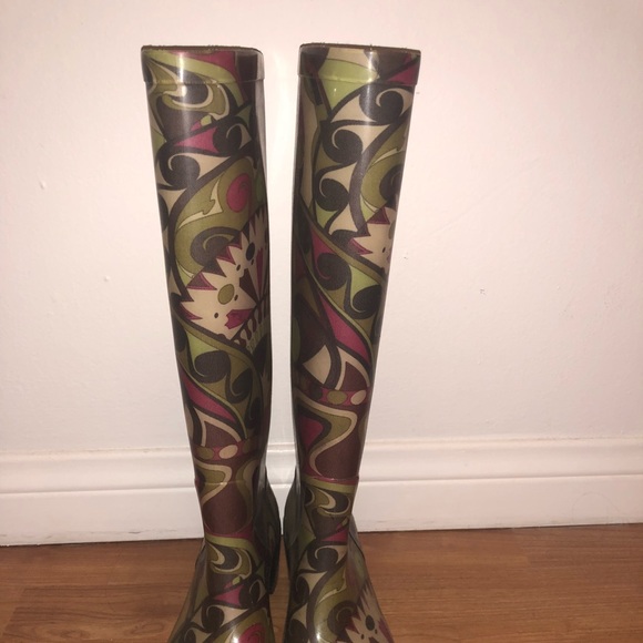 Fun Pucci rubber rain boots with a block heel - Picture 2 of 2